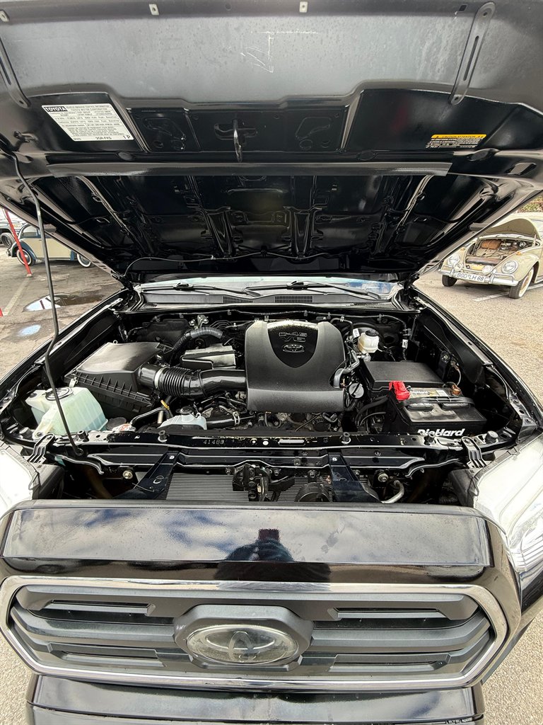 2018 Toyota Tacoma SR5 - Photo 9