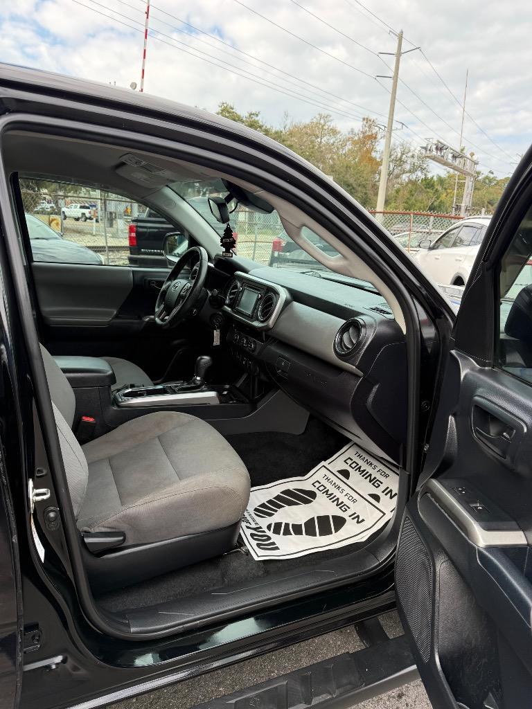 2018 Toyota Tacoma SR5 - Photo 12