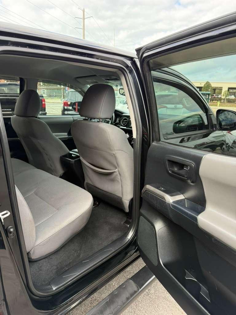 2018 Toyota Tacoma SR5 - Photo 11